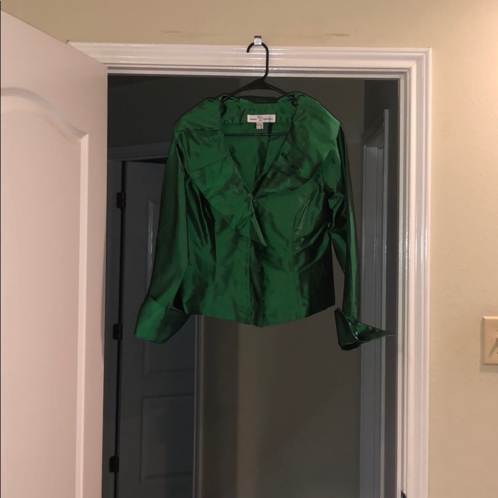 Beautiful portrait collar Marisa Baratelli Green Thai Silk blouse